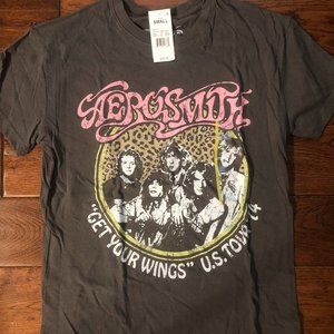 Aerosmith grey graphic tee, size small